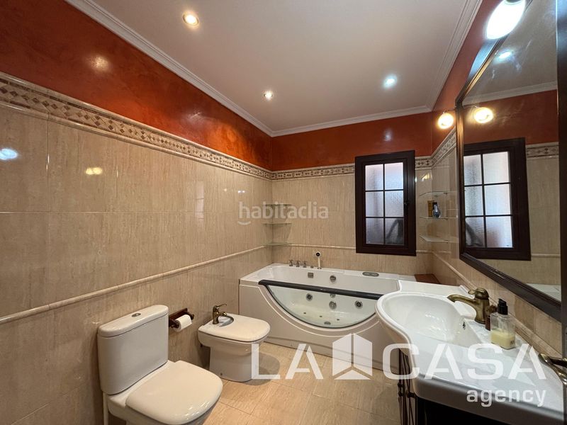 Foto 3887a9d5-13e4-4fff-a27c-834b7c6d2346. Chalet en Condequinto Montequinto