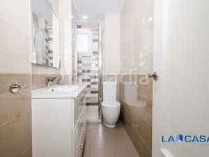 Foto 2c8ad6b2-3a52-48c5-af46-55e68b511e04. Piso en Bolueta Bilbao