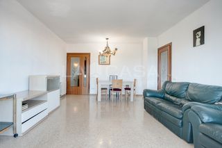 Piso en La Verneda - La Pau