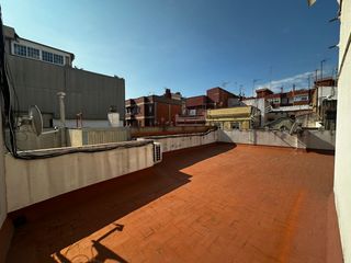 Etagenwohnung in Sants-Badal