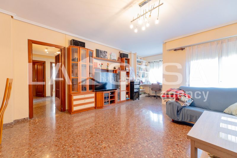 Foto eccb68ff-0a43-442d-b723-3a1414afda9b. Pis a Tormos Valencia