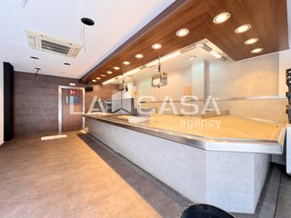 Business premise in La Verneda - La Pau