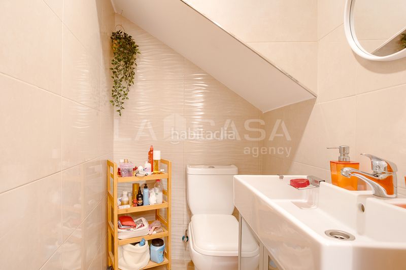 Foto 349a0217-39e1-43b9-a73f-b44c519684b5. Casa amb calefacció a La Font d´en Fargues Barcelona