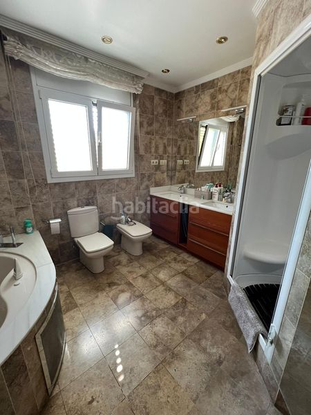 Foto 33a1307d-a9e5-4dea-b5db-2d3e5367fef9. Casa amb aparcament a Lluminetes Castelldefels