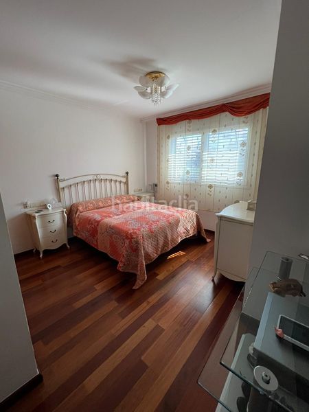 Foto 7c3d5b59-223b-47f0-8a0e-b2118fad3c4e. Casa amb aparcament a Lluminetes Castelldefels