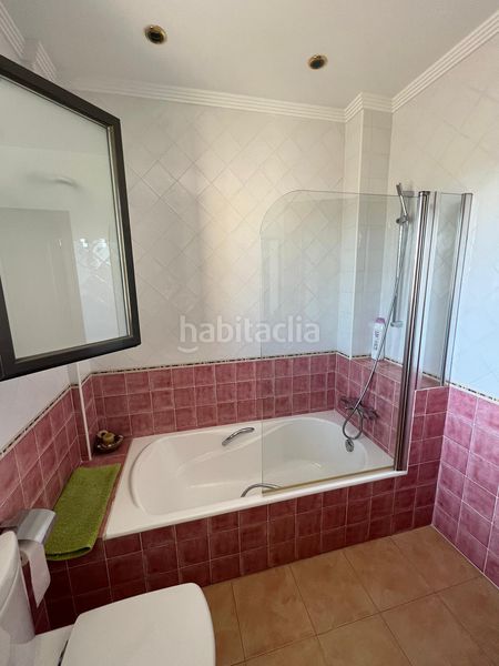 Foto f36c4351-d57c-475a-8937-a2c0f24d32b4. Casa amb aparcament a Lluminetes Castelldefels