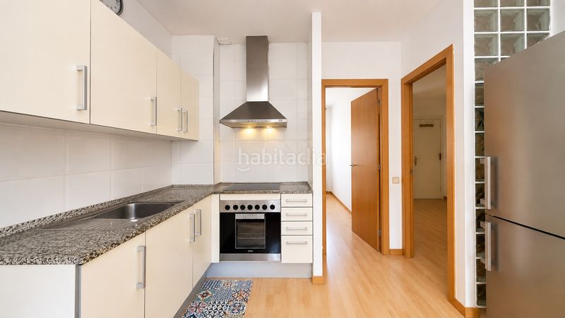 Foto 9fb6c91b-3b3f-4605-9a79-464a7ad549d7. Àtic a El Camp de l´Arpa del Clot Barcelona