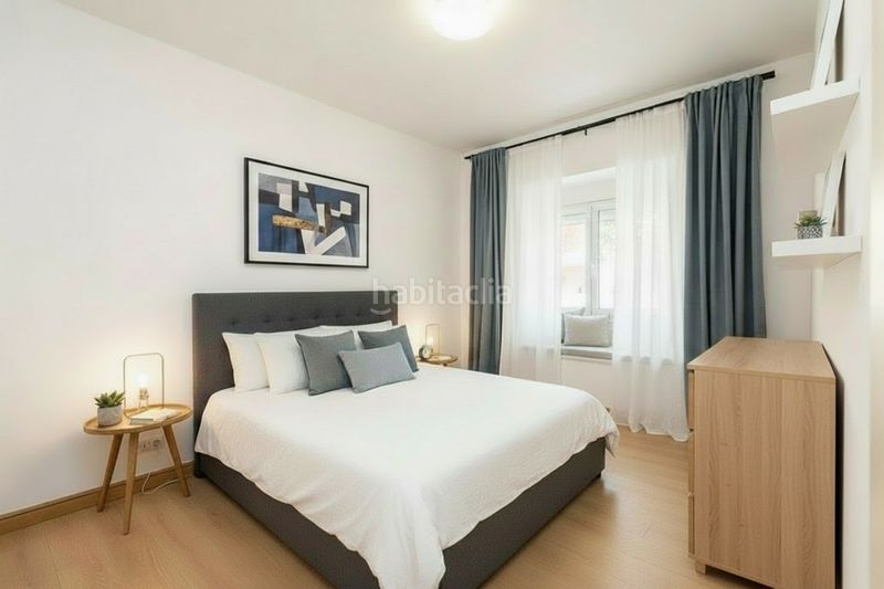 Foto 1f8fb1d9-3a2e-4ff0-aff0-c20d84c50faa. Pis amb aparcament a Sants Barcelona
