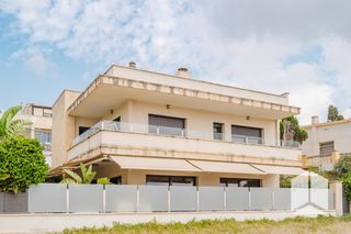House  Calle ribera de sant pere