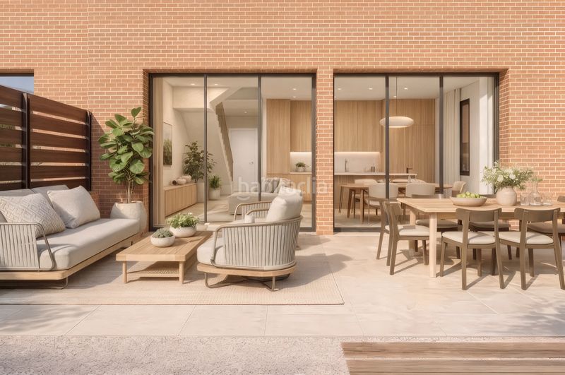 Foto f8fde32e-2efb-4e84-934c-a83f67baa341. Casa adossada amb aparcament piscina a Begues
