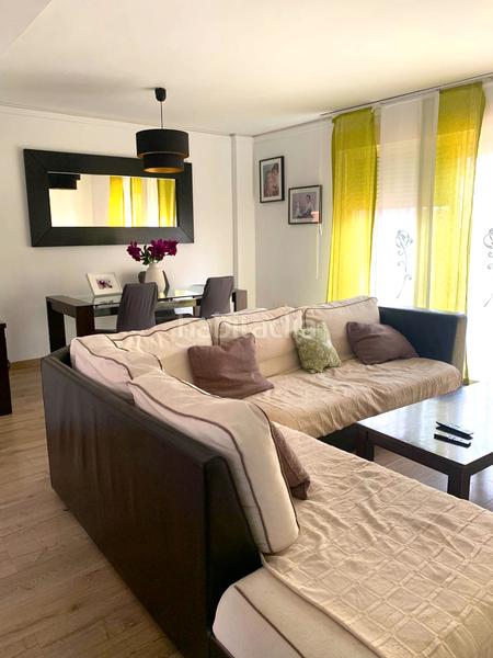 Foto 0cb750de-b2a1-4ab6-939b-fa0ff82650a7. Casa bifamiliare con camino parcheggio piscina in Alhaurín de la Torre