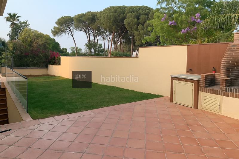 Foto ccbf1799-9b62-4479-92f2-f8d9be4bd9d8. Casa bifamiliare con camino parcheggio piscina in Alhaurín de la Torre