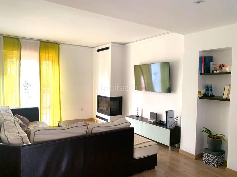 Foto e20ec7e1-d613-4346-b75e-f5ddf474ef34. Casa bifamiliare con camino parcheggio piscina in Alhaurín de la Torre