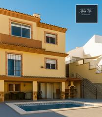Doppelhaus in Manantiales - Lagar - Cortijo. Chalet pareado en venta en manantiales - lagar - cortijo