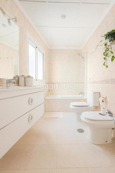 Foto d79f1d6d-362e-49a0-8368-95ec50015ac7. Zweistöckige wohnung mit heizung in Centro Histórico Málaga