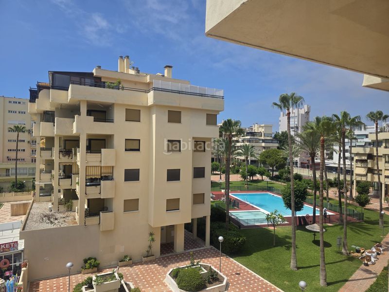 Foto 285a7e86-7645-4b37-b43a-c43b3aece719. Pis amb piscina a La Carihuela - Los Nidos Torremolinos