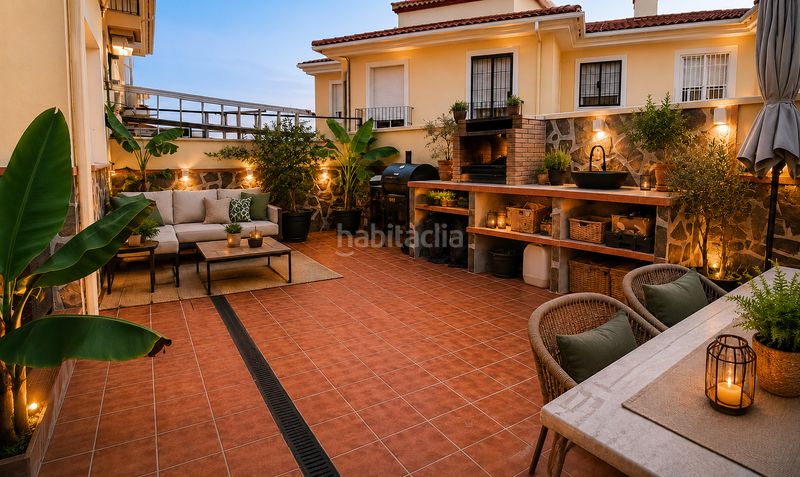 Foto 3e670299-d959-4807-8298-fd9ea433dda8. Casa aparellada amb xemeneia aparcament piscina a Málaga