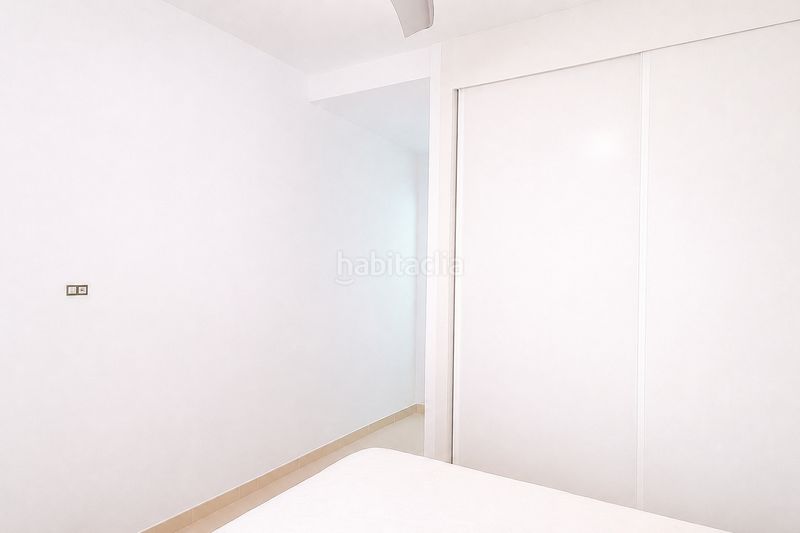 Foto 7ad26f37-6963-4d64-8f27-2bd5eec2fa1c. Casa aparellada amb xemeneia aparcament piscina a Málaga