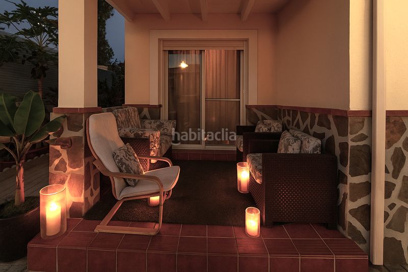 Foto 7d1dc61a-3a38-430b-aeff-f7a48ac4823d. Casa aparellada amb xemeneia aparcament piscina a Málaga