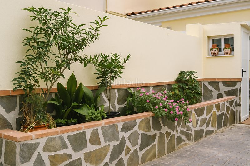 Foto f434ab6c-3ced-4938-a519-e1e6049caf5e. Casa aparellada amb xemeneia aparcament piscina a Málaga