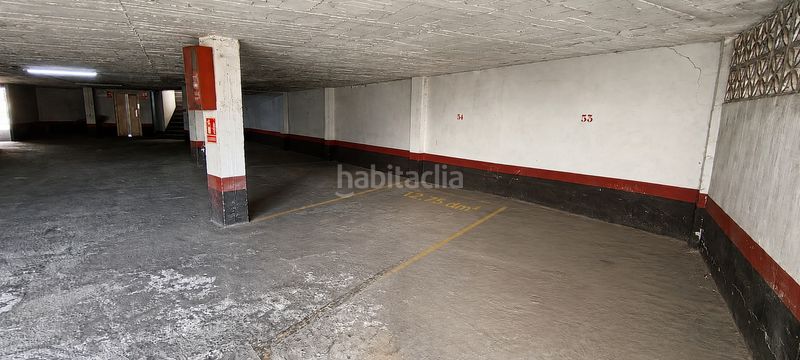 Foto cab054ea-a27f-4a17-b33a-3381d9a5a948. Aparcament cotxe a La Trinidad Málaga