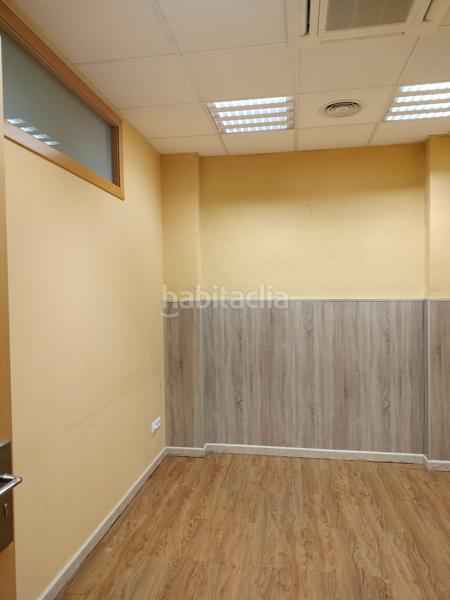 Foto 81754a7e-b423-46d8-b0c0-2dc278fba093. Miete büro in carrer rec 37 in Canovelles