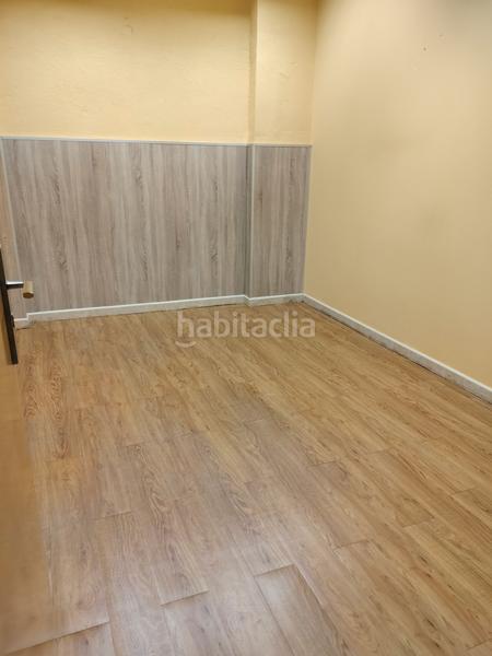 Foto 844804ea-c180-4c7e-adf9-160e36055a2c. Miete büro in carrer rec 37 in Canovelles