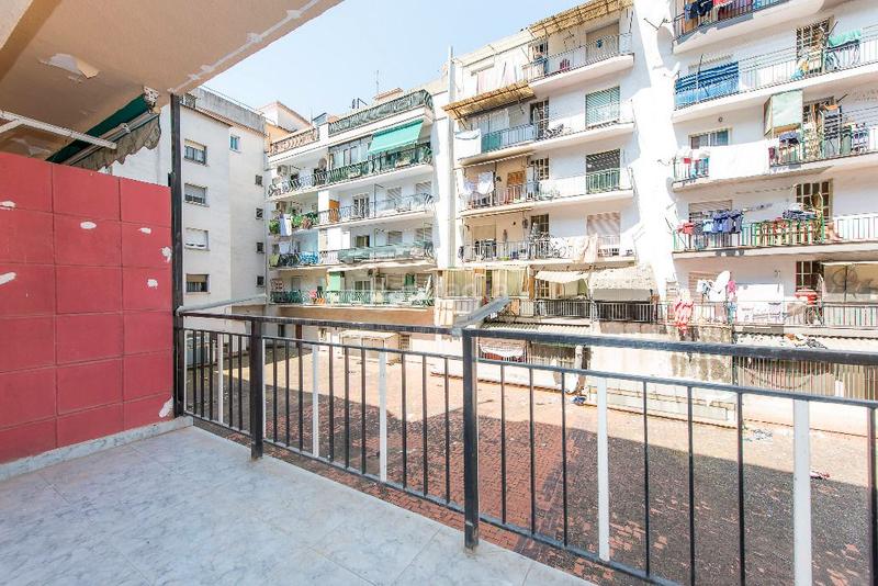 Foto bc85a153-ecc4-4abf-a34b-fee3042a7d9b. Piso en carrer àngel guimerà 15 atencion inversores!!!!!!!!!!! en Granollers