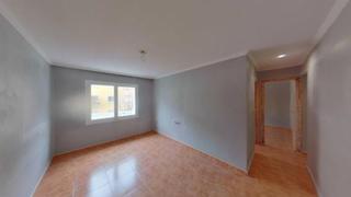 Pis  Carrer miguel de cervantes. 3 hab. 107.000€