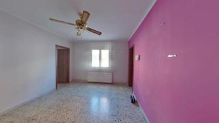 Piso en Passeig del vint-i-dos de juliol 490. *********ideal para invertir**************