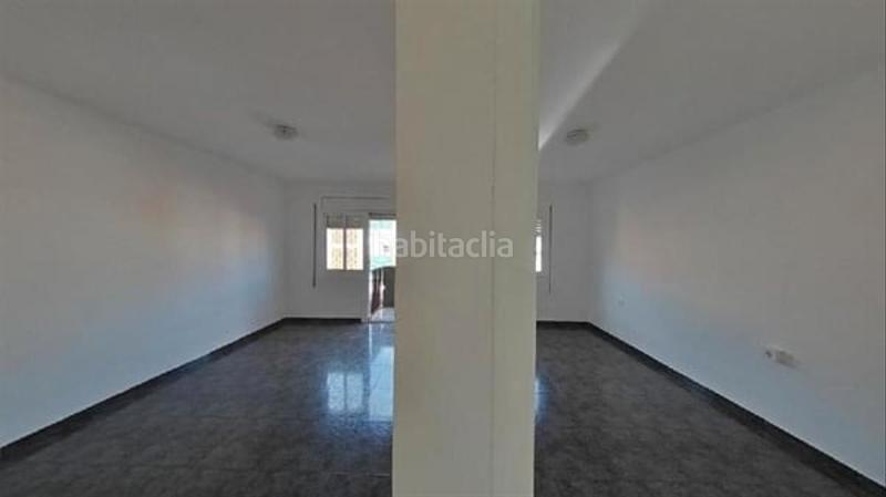 Foto d4d683bb-6590-40be-97b4-bb4e43fd0ed8. Piso en carrer d'archidona 23 ideal inversores en Sabadell