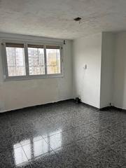 Pis  Carrer de l'algarve. Venta de piso en badia del valls