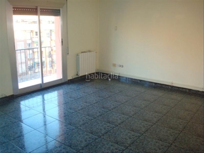 Foto bd064355-a6aa-4ae5-b863-427cf3baae62. Pis a carrer puiggraciós 6 a Congost Granollers