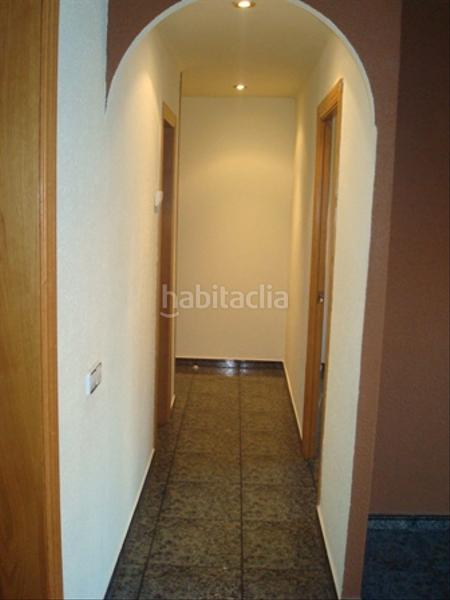 Foto f59d6e44-5362-4b35-ada6-b9b4e95e0b17. Pis a carrer puiggraciós 6 a Congost Granollers