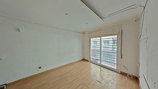 Flat  Carrer del pintor togores 39. Piso para reformar en el barrio de serraparera – cerdanyola del