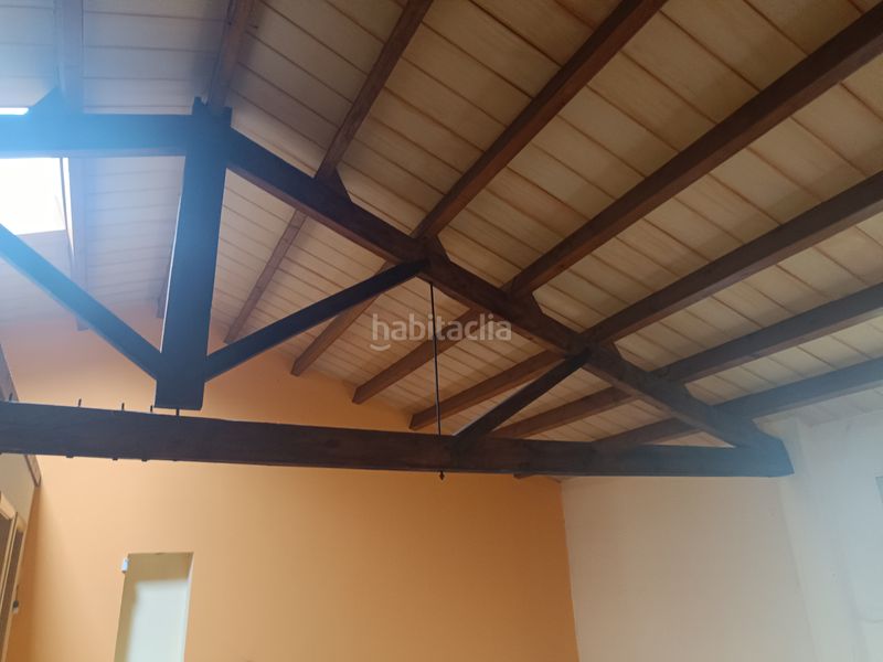 Foto 9d0e910a-d58d-4103-85a2-21fb6b70410b. Casa adossada amb aparcament piscina a Can Rull Sabadell