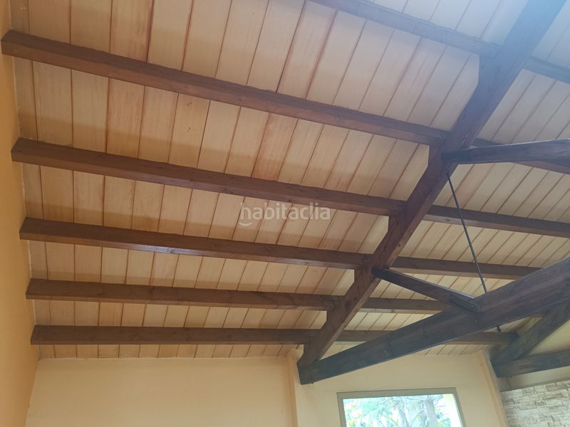 Foto a681841f-ce9c-4b31-bdcd-f26c4d903dc2. Casa adossada amb aparcament piscina a Can Rull Sabadell