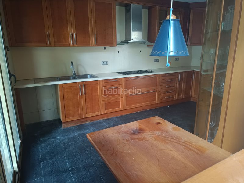 Foto b1729fbe-394e-4bb3-90fd-ab8d22990ad5. Casa adossada amb aparcament piscina a Can Rull Sabadell