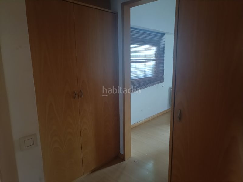 Foto c698eac6-648f-42a0-8c9a-452fce1ecf9e. Casa adossada amb aparcament piscina a Can Rull Sabadell
