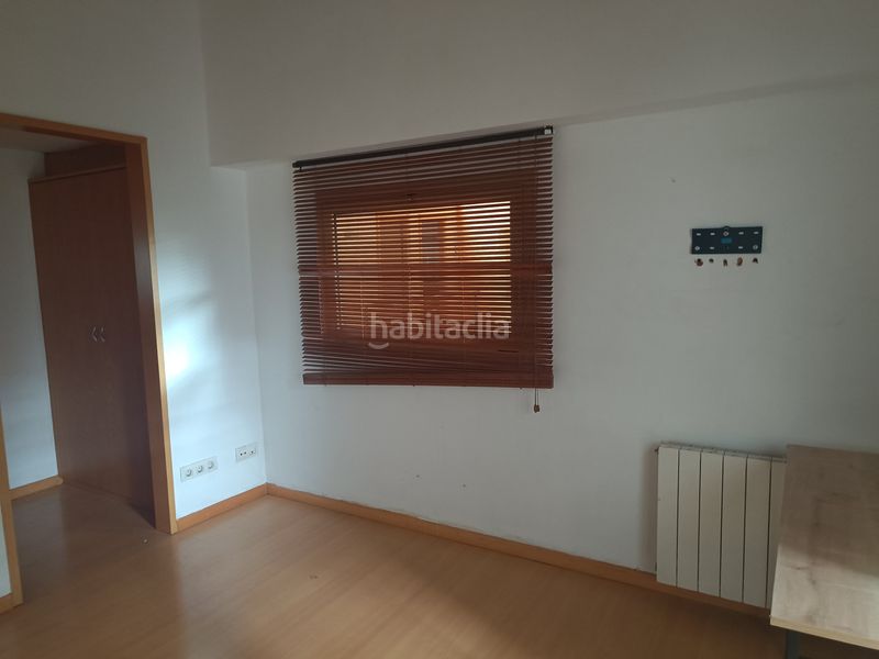 Foto e8075823-799a-4f80-9809-4413b9a99326. Casa adossada amb aparcament piscina a Can Rull Sabadell