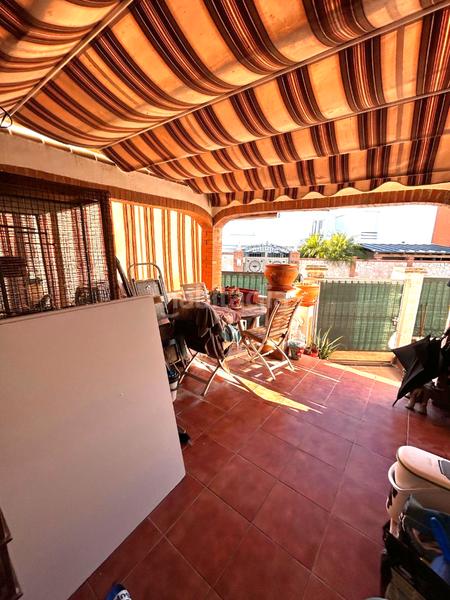 Foto 9854633f-b41b-4e4f-bf6b-707e0c801da1. Reihenhaus mit kamin in Coín