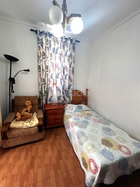 Foto b8efcaa9-70a7-4280-82a1-967de8b9e3a6. Casa adossada a Coín