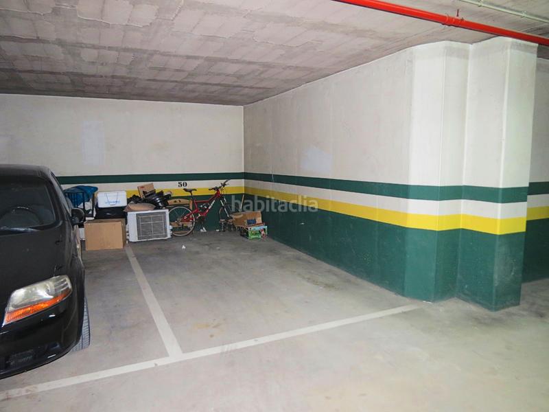 Foto 4b83d4af-14b3-4bf5-8b58-da18bbb6abee. Aparcament cotxe a calle clara campoamor 7 a Coín