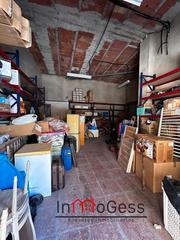 Local commercial  Calle príncipe de asturias. Se vende local en coín