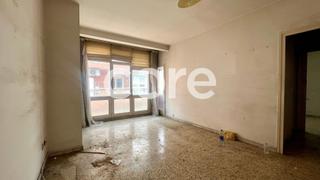 Pis a Fort Pienc. Piso a rehabilitar en el eixample