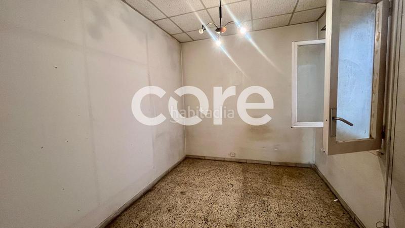 Foto f69e19a0-d620-4b29-90f7-c5997f8a7248. Piso  a rehabilitar en el eixample en Fort Pienc Barcelona
