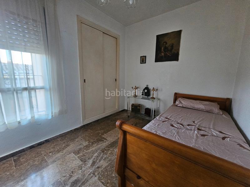 Foto b38bdedc-86fc-42e8-b31b-406178f9c816. Chalet avec cheminée parking dans San García Algeciras