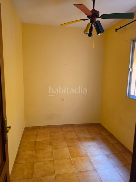 Foto f061e886-3fe0-4c10-859f-67177cbd2dc8. Casa adossada a Pescadores - Saladillo Algeciras