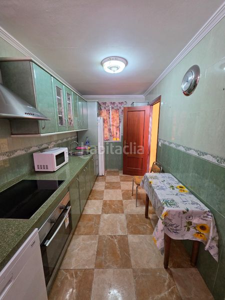 Foto f740adbd-1405-4ffd-bacb-c22b8ab4eb9d. Casa adossada a Pescadores - Saladillo Algeciras