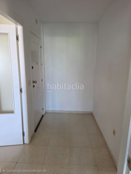 Foto c2fb3d47-d20e-4e90-97d0-efd082ed733f. Pis a Tarifa ciudad Tarifa